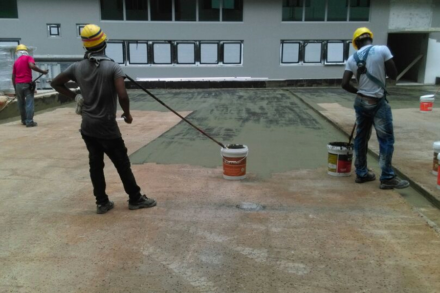 applying-liquid-membrane
